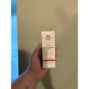 EltaMD UV Daily Broad-Spectrum SPF40 Moisturizing Facial Sunscreen 1.7 oz